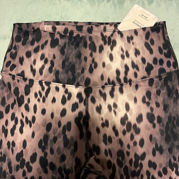 Fabletics PowerHold leggings NWT - Picture 6 of 7